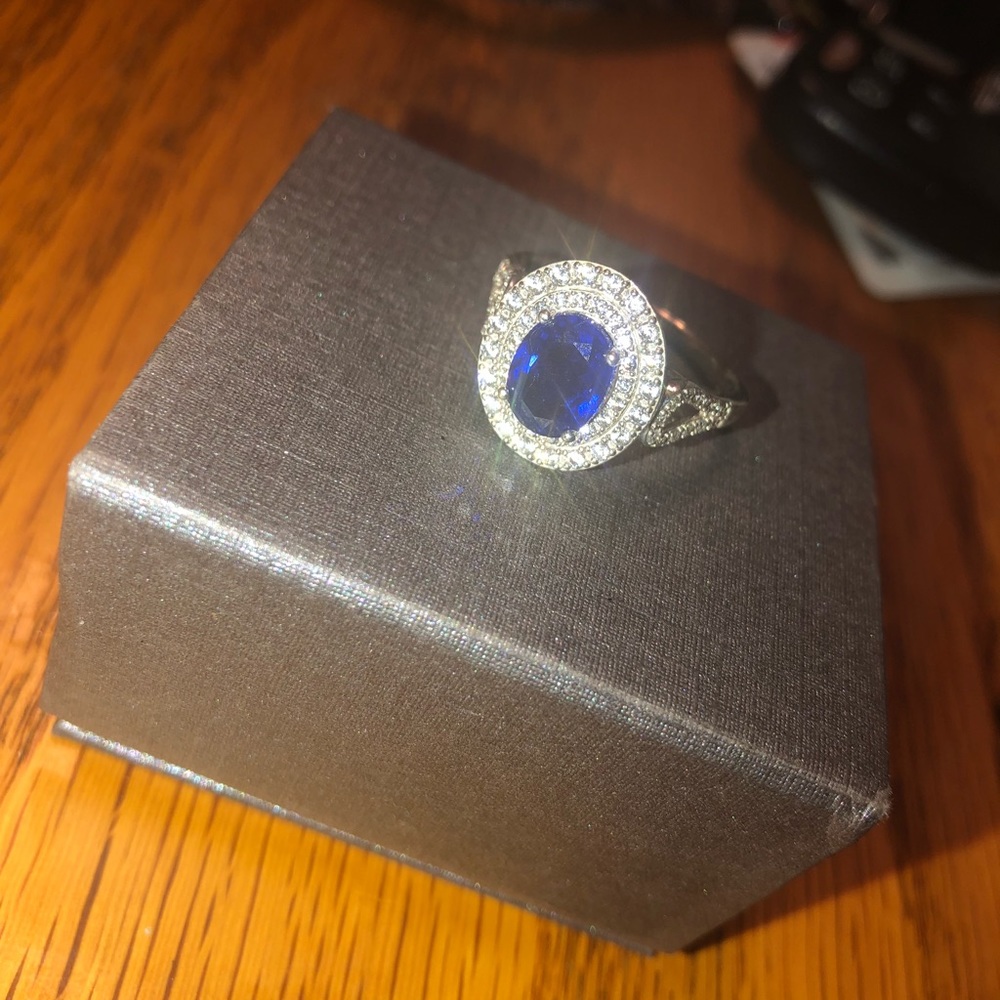 Ring - Picture 2 of 2